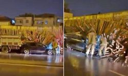 Diyarbakır’da otomobil kerestelerin arasına daldı: 2 yaralı
