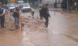 Diyarbakır’ın ilçesini sel vurdu: Ev ve işyerlerini su bastı!