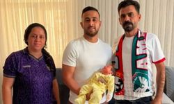 Minik Şervan Dia Saba’ya altın kolye!