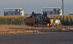 Diyarbakır’da kamyon ile çarpışan taksi takla attı: Yaralı var