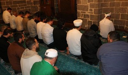 Diyarbakır’da cemaat arasında ‘imam’ kavgası: Ağır yaralı var!