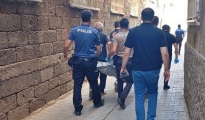 Diyarbakır’da kardeş kavgası kanlı bitti: Ölü var!