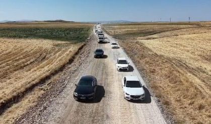Diyarbakır’da eylem: Köy halkı yolu trafiğe kapattı!