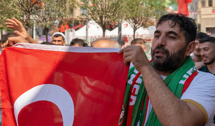 Amedspor taraftarları Türk Bayrağı açtı: Net mesaj verdi!
