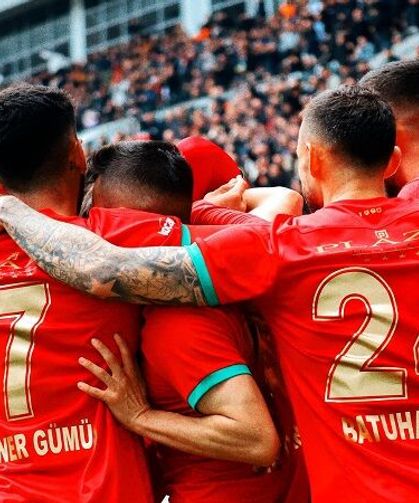 Amedspor’un eski şampiyonları Sakaryaspor’da bir araya geldi!
