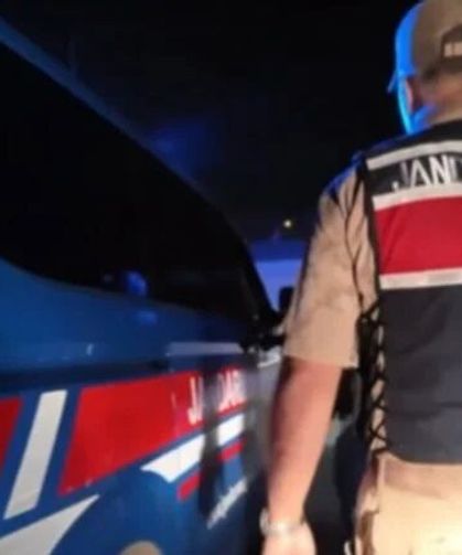 Diyarbakır’da jandarma operasyonları: Silah, kaçak, yasaklı madde...