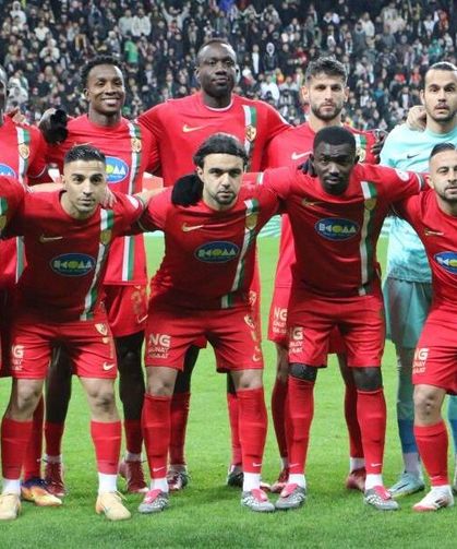 Amedspor tarihine geçmişti: O futbolcunun geleceği bu ay belli oluyor!