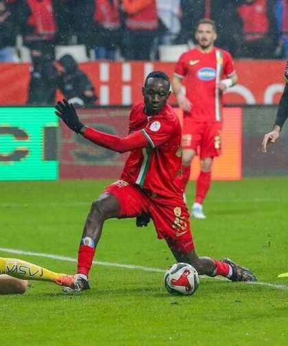 Amedspor’da Diagne ayrılık sinyali vermişti: Nahit Eren konuştu!