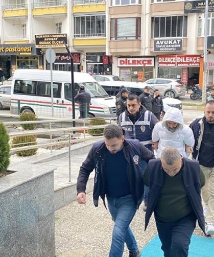 Çorum’da 139 milyon TL dolandırdılar, Diyarbakır’da yakalandılar