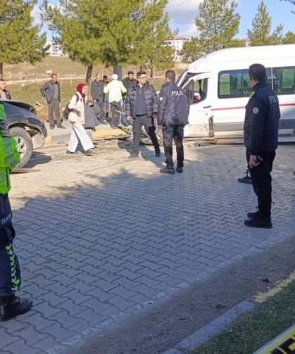 Diyarbakır'da 5 araç kazaya karıştı: Maddi hasar oluştu!