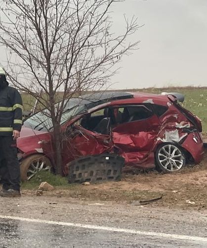 Mardin'de TIR ile otomobil çarpıştı: Ölü ve ağır yaralılar var