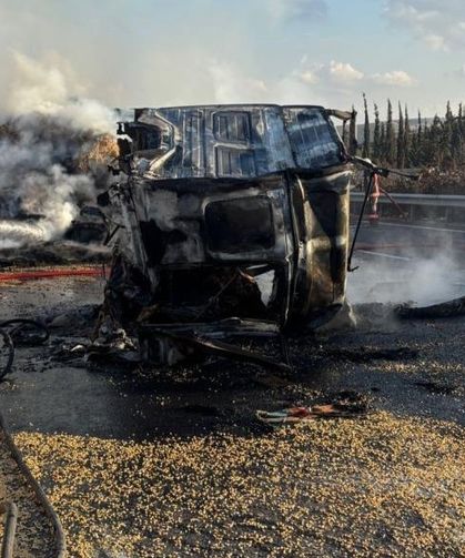 Şanlıurfa-Viranşehir yolunda TIR’lar çarpıştı: Ölü ve yaralı var
