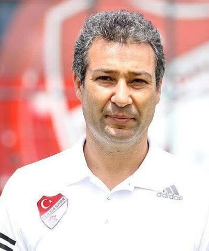 3 ağabeyi Diyarbakırspor’da oynamıştı: Orhan Kaynak vefat etti!