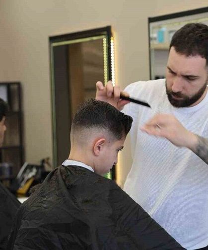 Diyarbakır’da berberlerde yoğunluk: Randevu sistemine geçildi