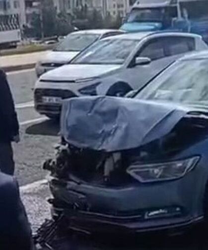 Diyarbakır’da araçlar çarpıştı: Yaralılar var