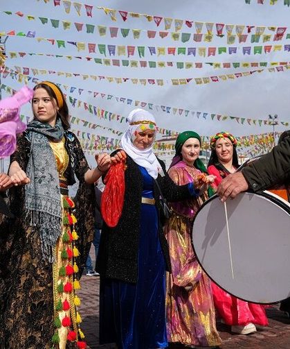 AK Parti tarih verdi: Newroz resmi bayram oluyor!