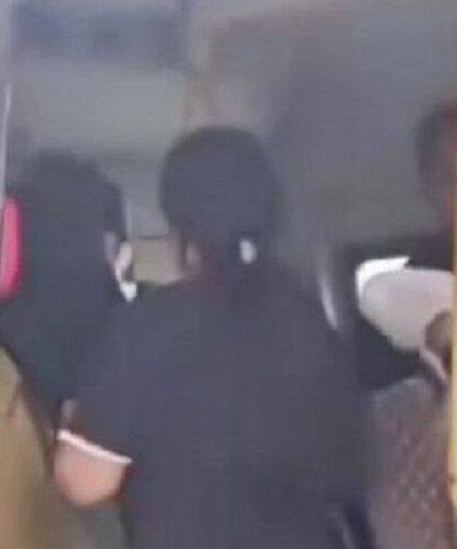 Minibüste doğum yaptı: Bir kız bebek dünyaya geldi