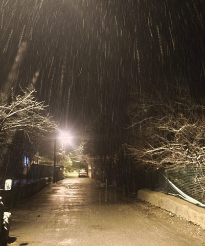 Diyarbakır’ın komşusunda kar yağdı: Ulaşımda aksamalar oldu!