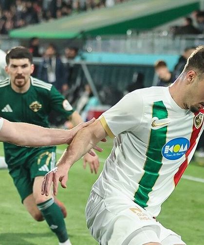 Amedspor’un 2 futbolcusu tatilde bir araya geldi: İşte o isimler!