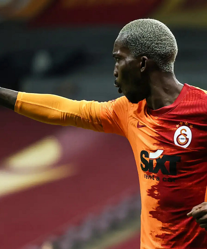 Galatasaray’daki şampiyonluğunu mumla arattı: O futbolcu kulüpsüz kaldı!