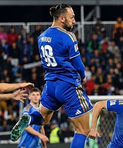 Amedsporlu ismin şutu direkten döndü, Fenerbahçeli golü attı!