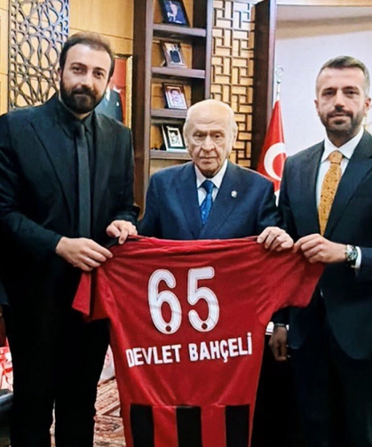 Vanspor'dan Devlet Bahçeli’ye ziyaret: Sorunların çözümü için söz verdi
