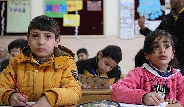 Suriye'de tarihi karar: "Kürtçe" eğitim verilecek!