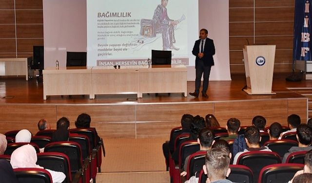 Diyarbakır’da bağımlılıkla mücadele anlatıldı