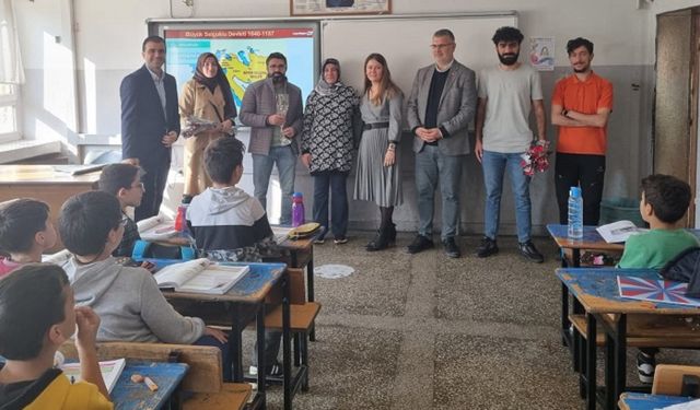 Diyarbakır’da geleceğin öğretmenleri 24 Kasım’ı unutmadı