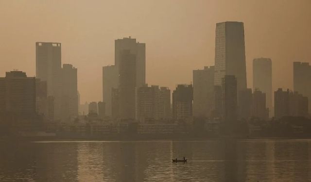 İran’da hava kirliliği nedeniyle okullar tatil edildi