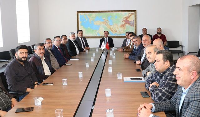 Sur Kaymakamı kurum amirleri ve muhtarları dinledi