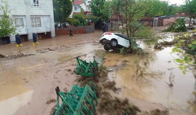 Batman'da sel sonrası milyonlarca liralık destek