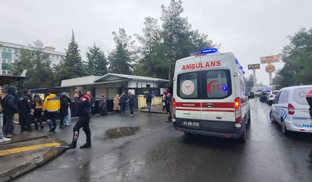 Diyarbakır Adliyesi'nde kavga: Polisin burnu kırıldı