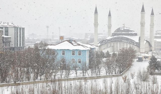 Diyarbakır’da uyarıldı: Bingöl’de okullar tatil edildi!