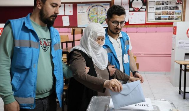 Diyarbakır’da yaşlı ve hastalara oy kolaylığı