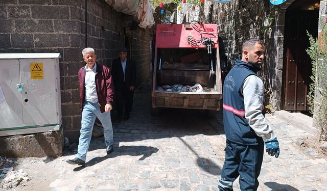 Diyarbakır'da hummalı temizlik çalışması başladı