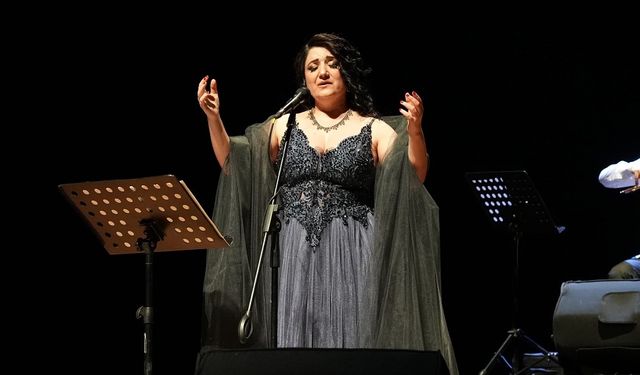 Diyarbakır’da Pervin Chakar konserine yoğun ilgi