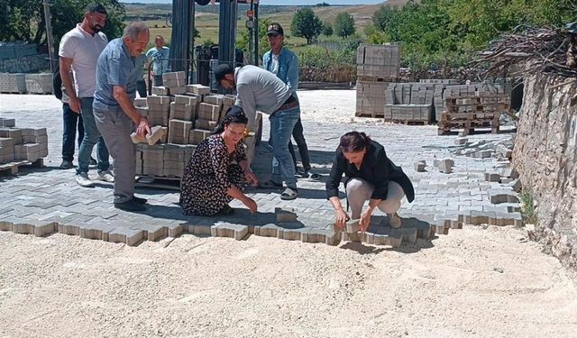 Diyarbakır Hani Belediyesi’nden parke taşı çalışması