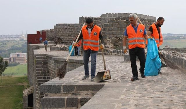 Diyarbakır Surlarında temizlik seferberliği başladı