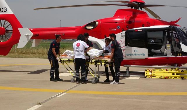 Diyarbakır’da ambulans helikopter hasta taşıyor
