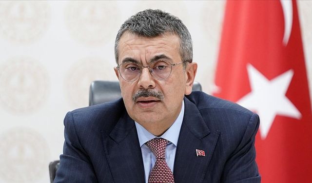 Bakan Tekin açıkladı: 12 yıllık zorunlu eğitim kısalıyor!