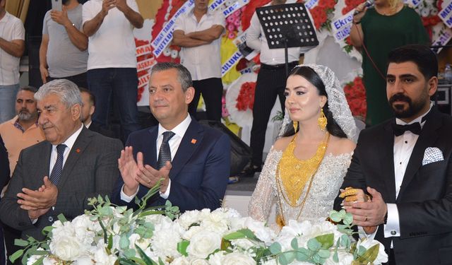 Özgür Özel Mardin’de nikah şahidi oldu!