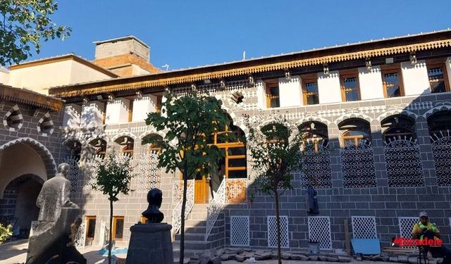 DİCLE ÜNİVERSİTESİ