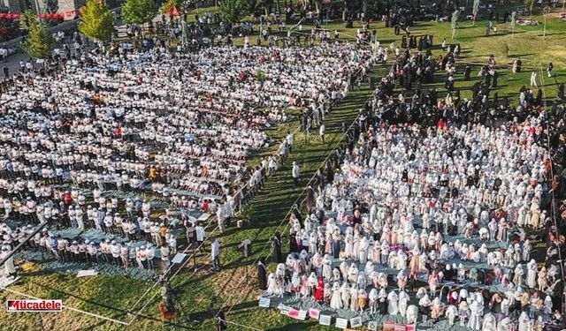 Diyarbakır’da binlerce çocuk cemaatle namaza durdu