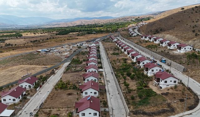 Diyarbakır’a iki saat! Depremin izleri burada silindi