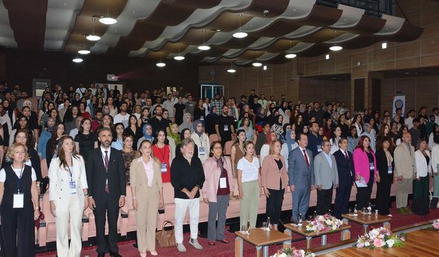 Diyarbakır’da “Uluslararası Toplum ve Ruh Sağlığı Kongresi” düzenlendi