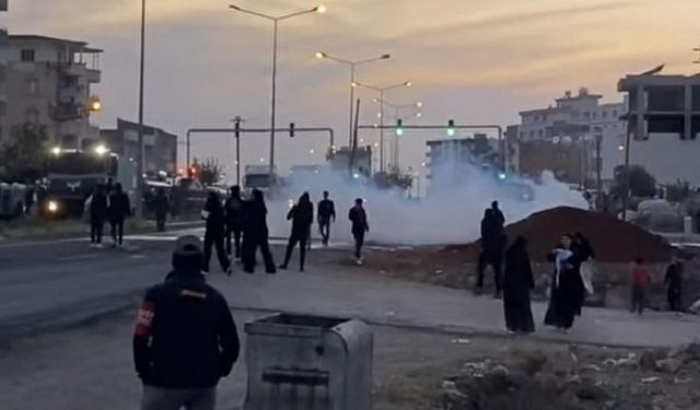 Şırnak'ta ölüm yolunu trafiğe kapattılar