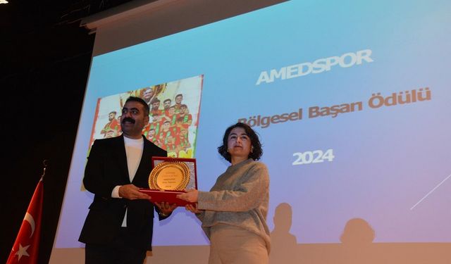 Amedspor “Yılın Takımı” seçildi! Başarı ödülü aldılar