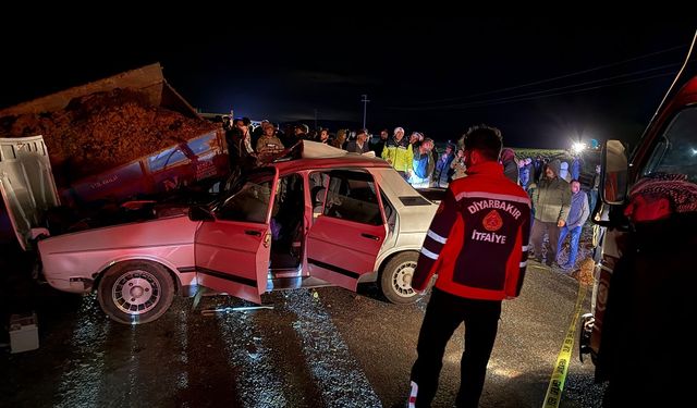 Diyarbakır’da otomobil, römorka çarptı: 1 kişi yaşamını yitirdi, 3 kişi yaralandı!