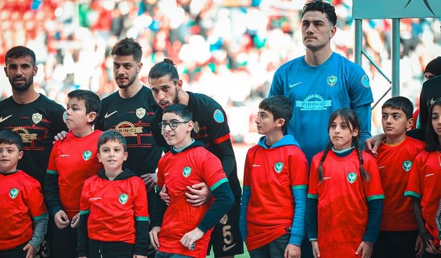 Amedspor’da çocuklar nasıl seremoniye çıkıyor?